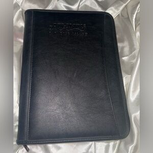 LEEDS “Atlantis Paradise Island” Folio